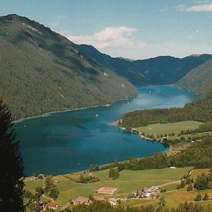 Weißensee - Ein See der von Bergen umgeben ist